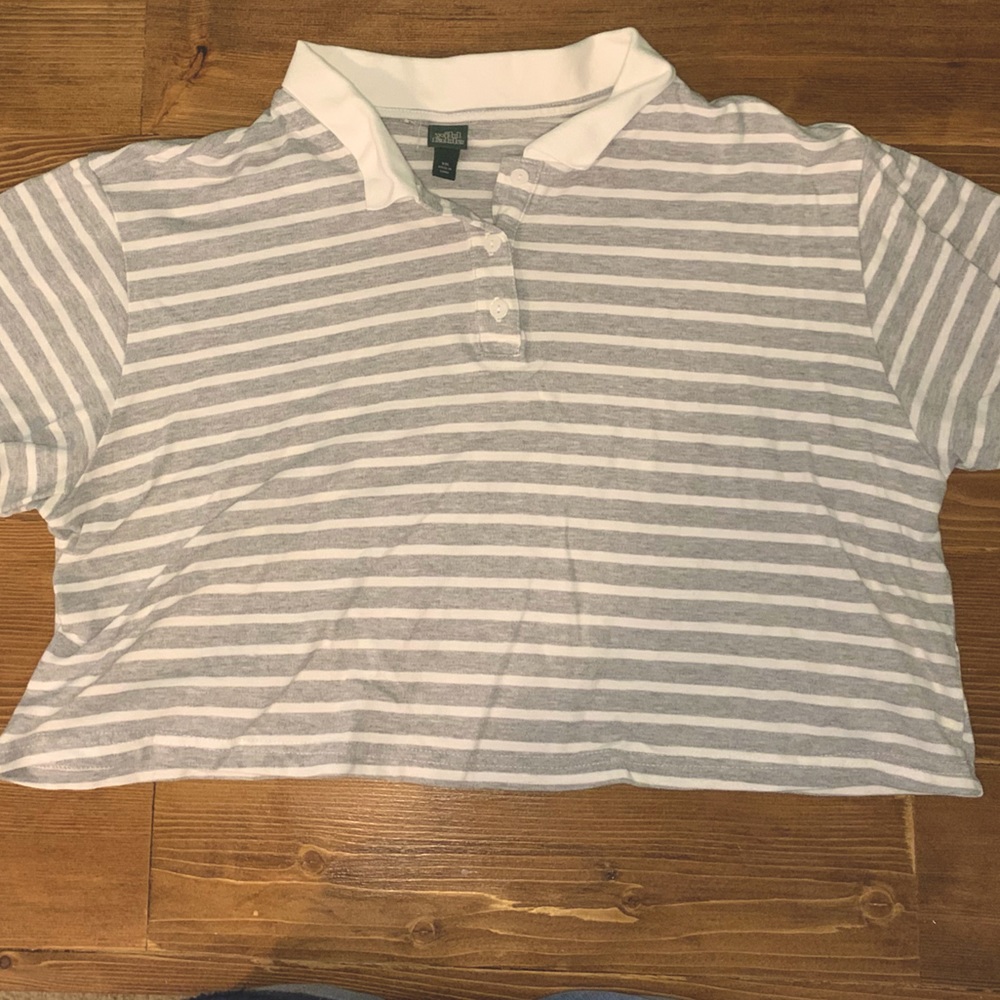 Gray and White Collared Crop Top